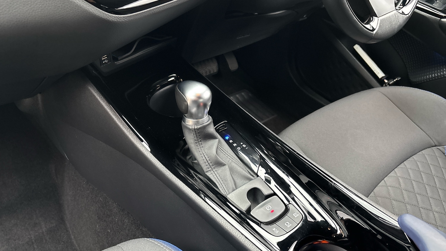 Used Toyota C-HR 2021 for sale - 77339140: Photo 13