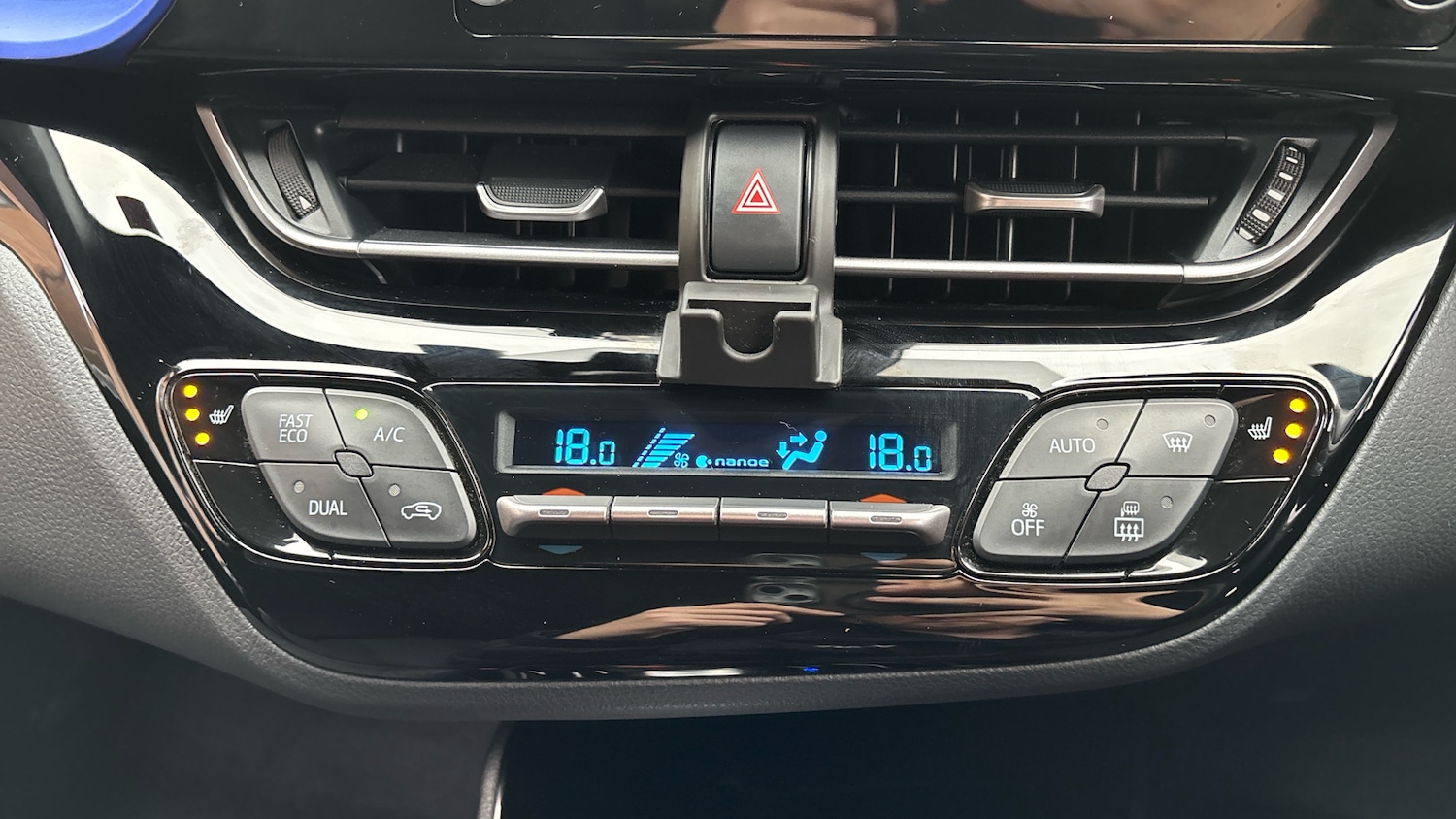 Used Toyota C-HR 2021 for sale - 77339140: Photo 30