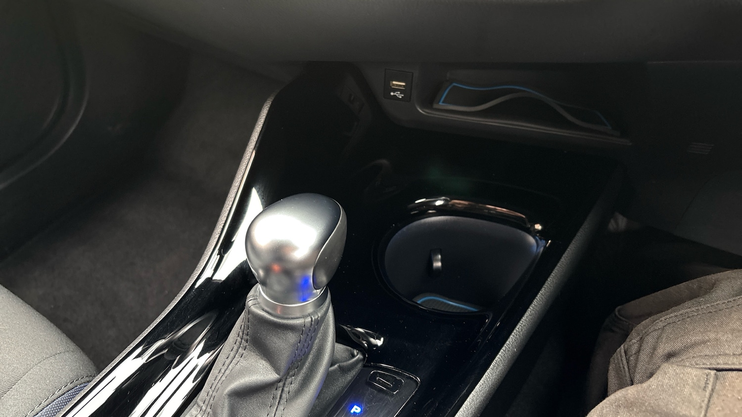 Used Toyota C-HR 2021 for sale - 77339140: Photo 42