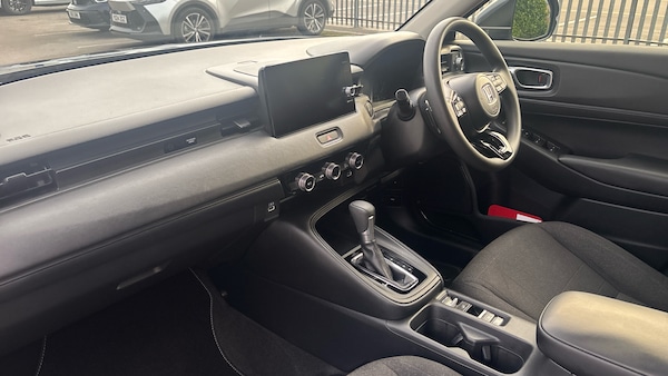 Used Honda HR-V 2024 for sale - 76161776: Photo 2