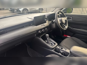 Used Honda HR-V 2024 for sale - 76161776: Photo 2