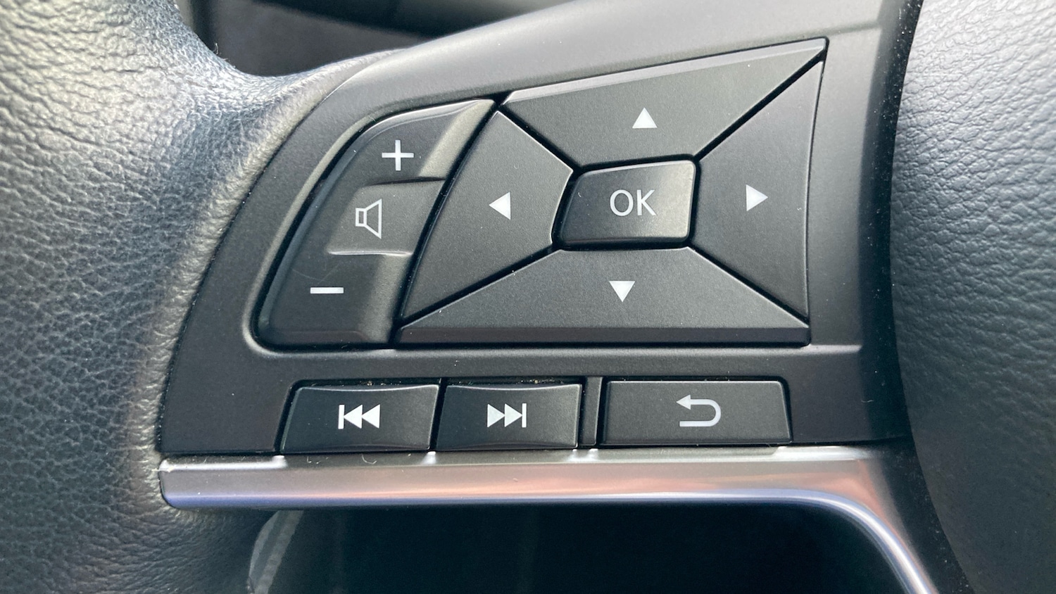 Used Nissan Micra 2022 for sale - 76490423: Photo 39