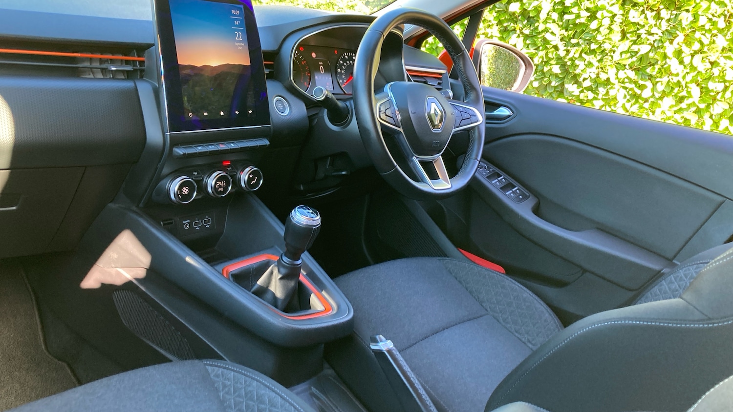 Used Renault Clio 2020 for sale - 76038175: Photo 9