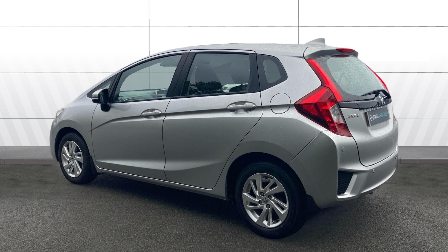 Used Honda Jazz 2015 for sale - 77617745: Photo 2