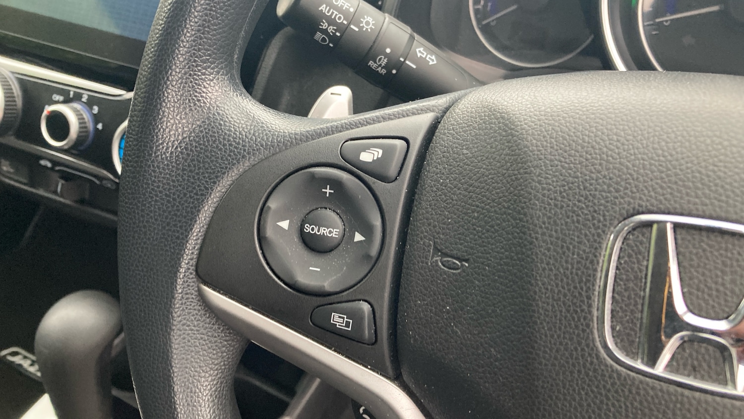 Used Honda Jazz 2015 for sale - 77617745: Photo 25