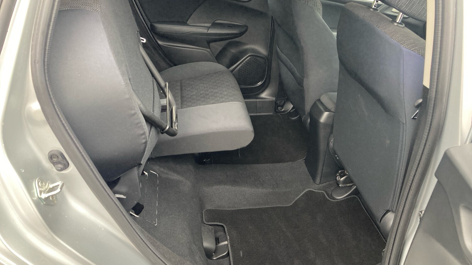 Used Honda Jazz 2015 for sale - 77617745: Photo 37