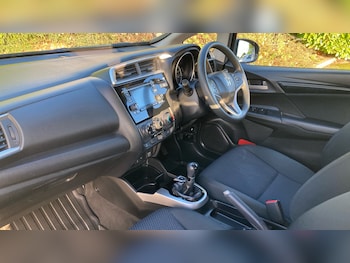 Used Honda Jazz 2019 for sale - 76792881: Photo