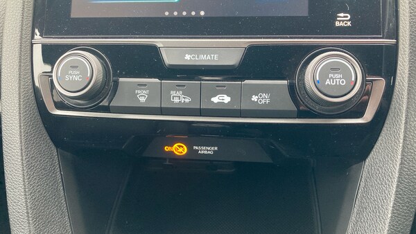 Used Honda Civic 2018 for sale - 76222153: Photo 17