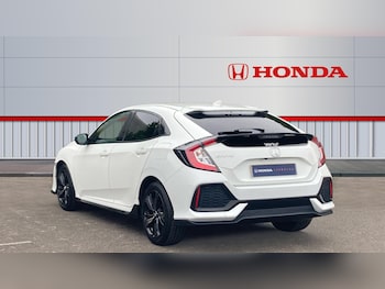 Used Honda Civic 2018 for sale - 76222153: Photo 3