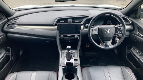 Used Honda Civic 2018 for sale - 76222153: Photo 4