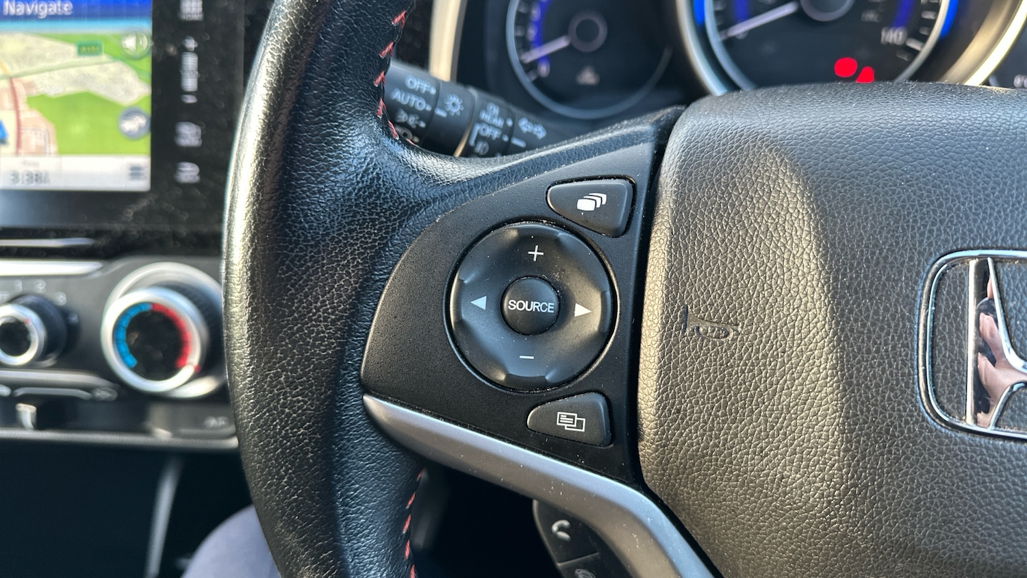 Used Honda Jazz 2018 for sale - 77450310: Photo 27