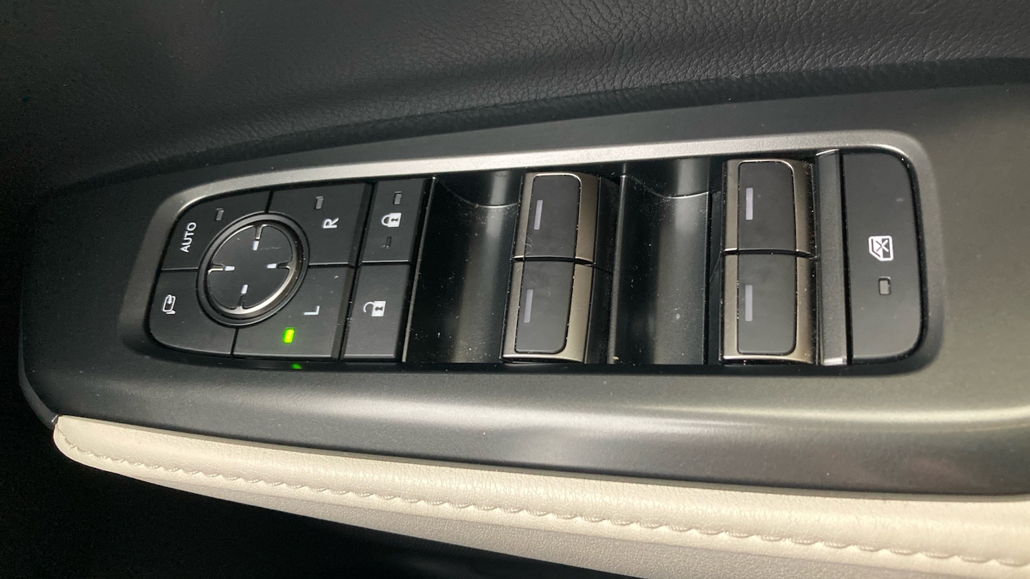 Used Lexus LBX 2025 for sale - 77450313: Photo 33