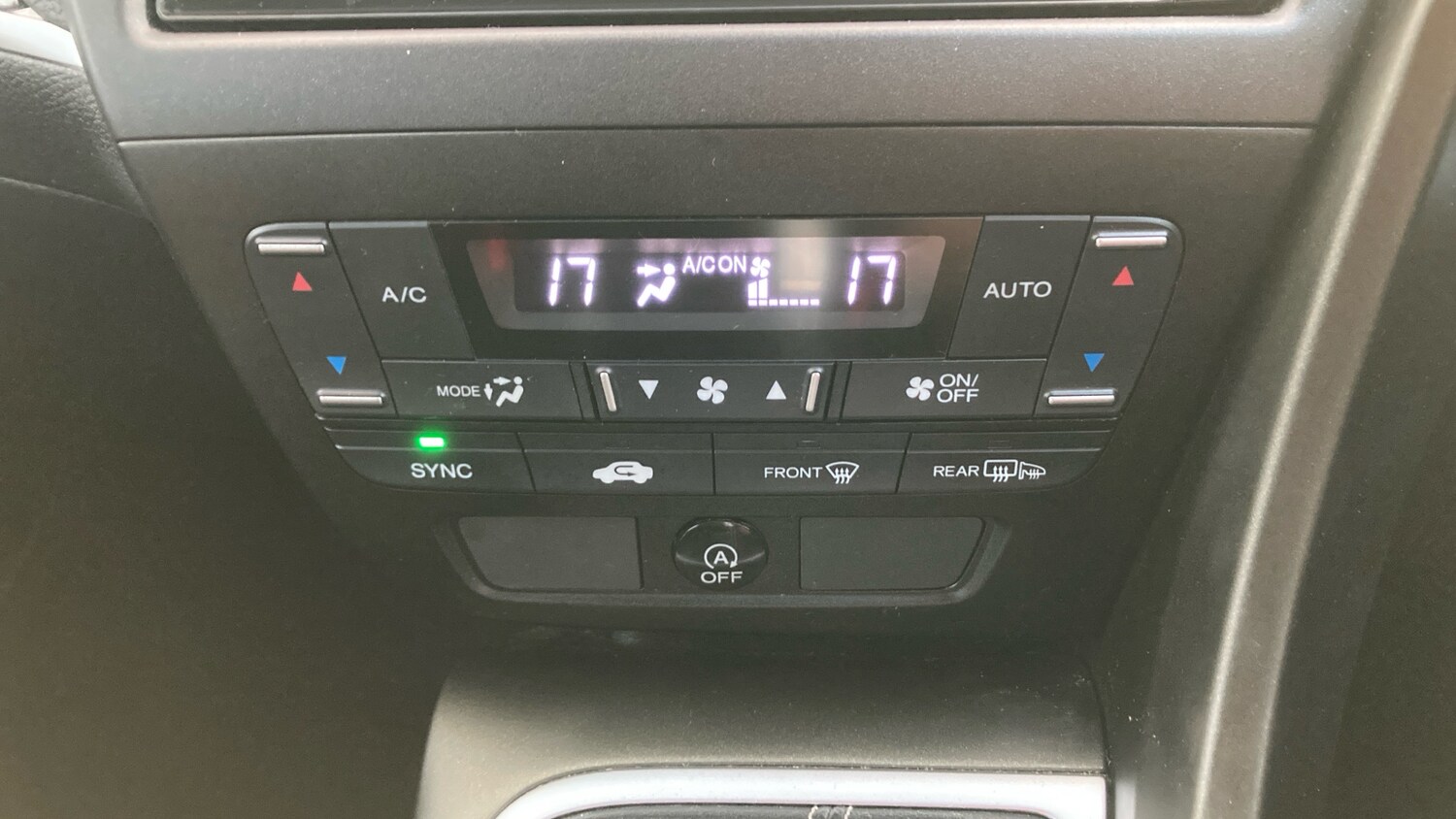 Used Honda Civic 2017 for sale - 76933010: Photo 34