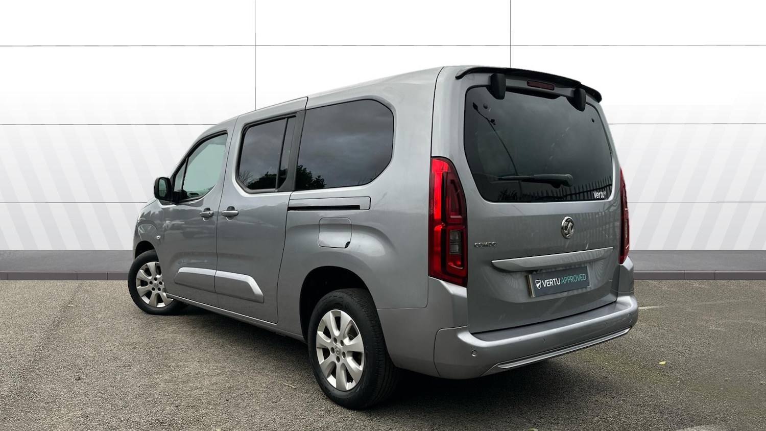 Used Vauxhall Combo Life 2022 for sale - 76707680: Photo 2