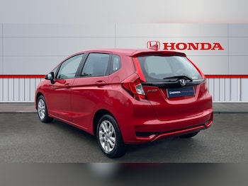 Used Honda Jazz 2018 for sale - 77420920: Photo