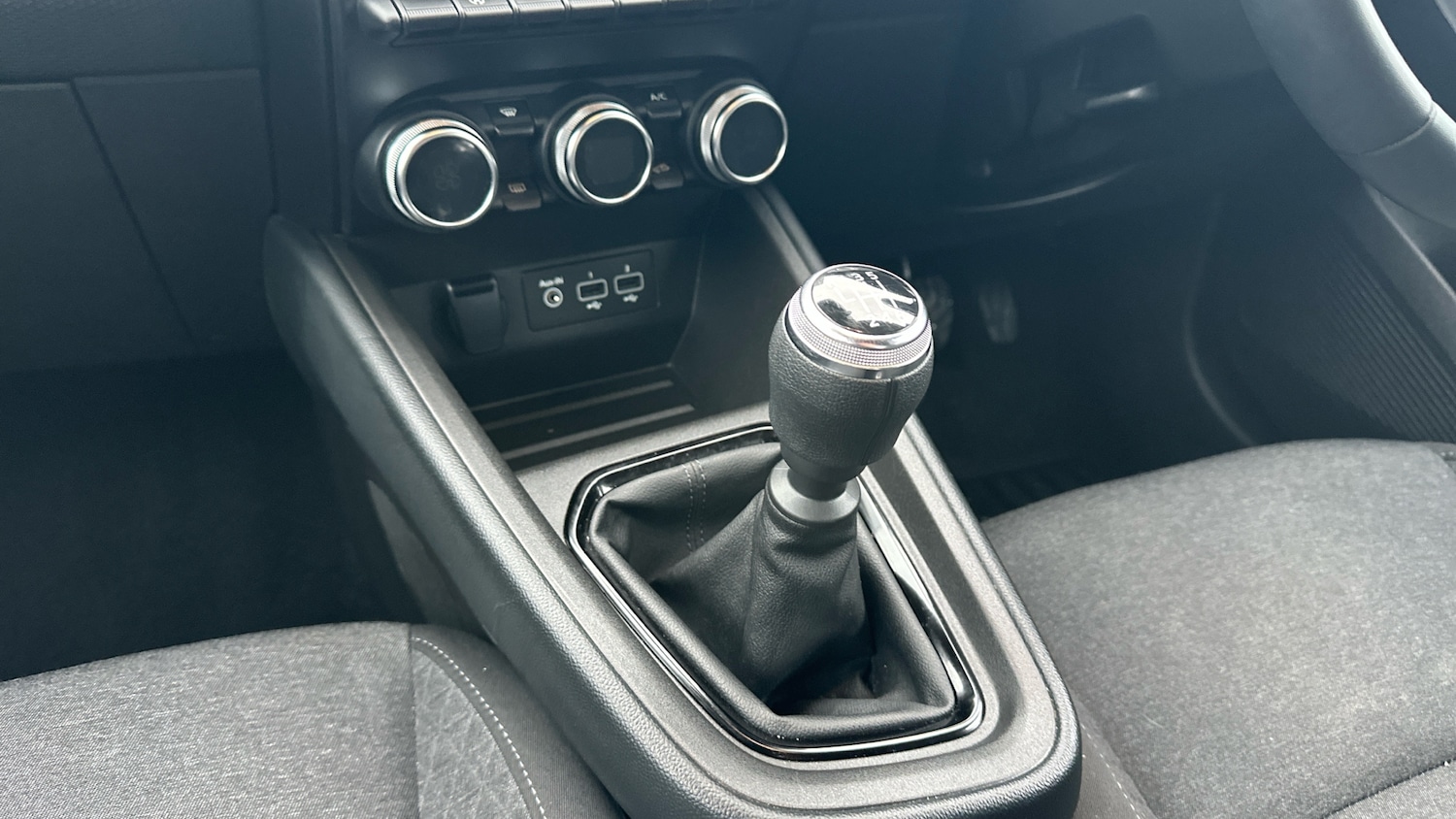 Used Renault Clio 2023 for sale - 76984680: Photo 13