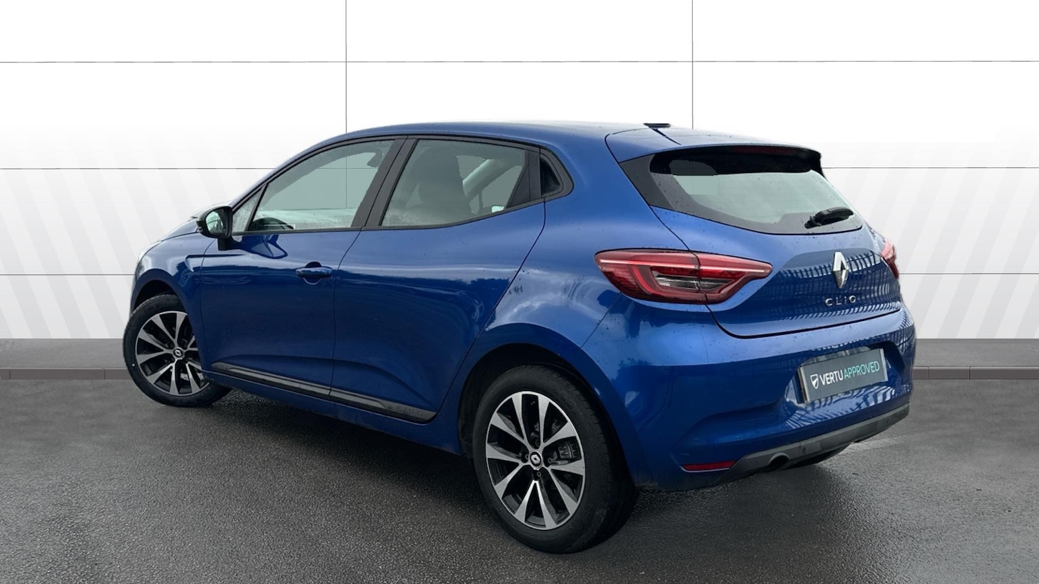 Used Renault Clio 2023 for sale - 76984680: Photo 2