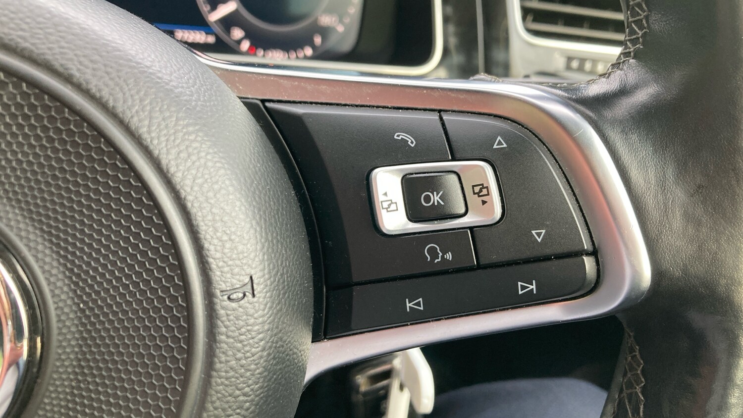 Used Volkswagen Golf 2017 for sale - 77581016: Photo 48