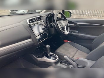 Used Honda Jazz 2018 for sale - 75420740: Photo