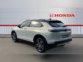 Used Honda HR-V 2023 for sale - 76027001: Photo 3