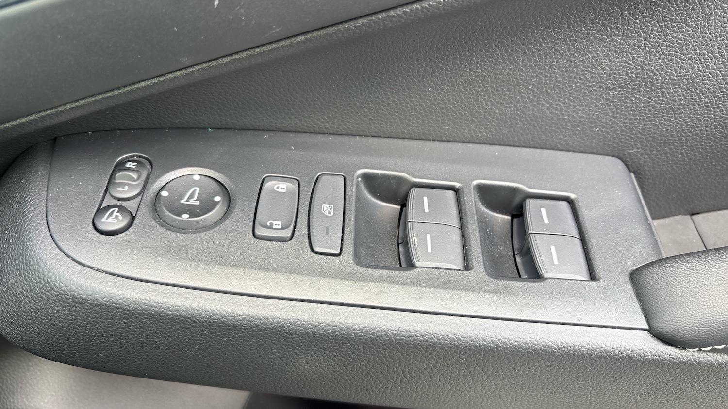 Used Honda HR-V 2025 for sale - 77873203: Photo 15