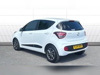 Used Hyundai i10 2019 for sale - 79070689: Photo