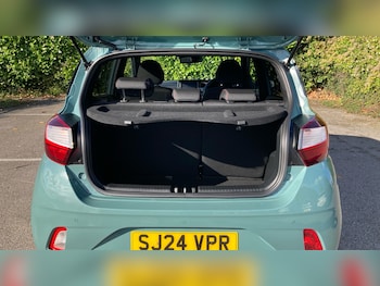 Used Hyundai i10 2024 for sale - 76055896: Photo