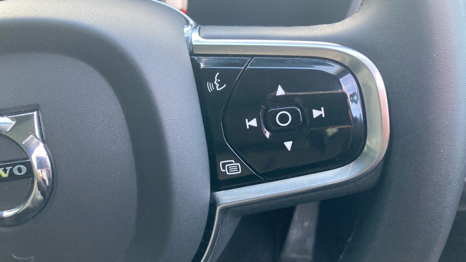 Used Volvo XC60 2023 for sale - 77353502: Photo 31