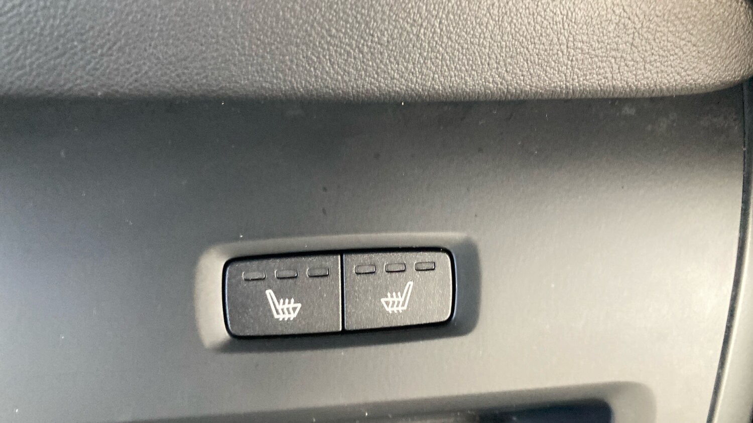 Used Volvo XC60 2023 for sale - 77353502: Photo 40