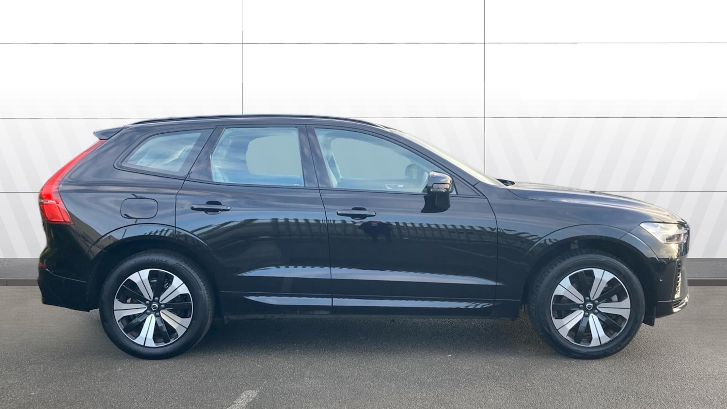 Used Volvo XC60 2023 for sale - 77353502: Photo 5