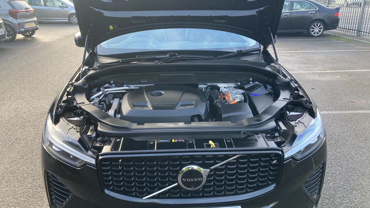 Used Volvo XC60 2023 for sale - 77353502: Photo 8