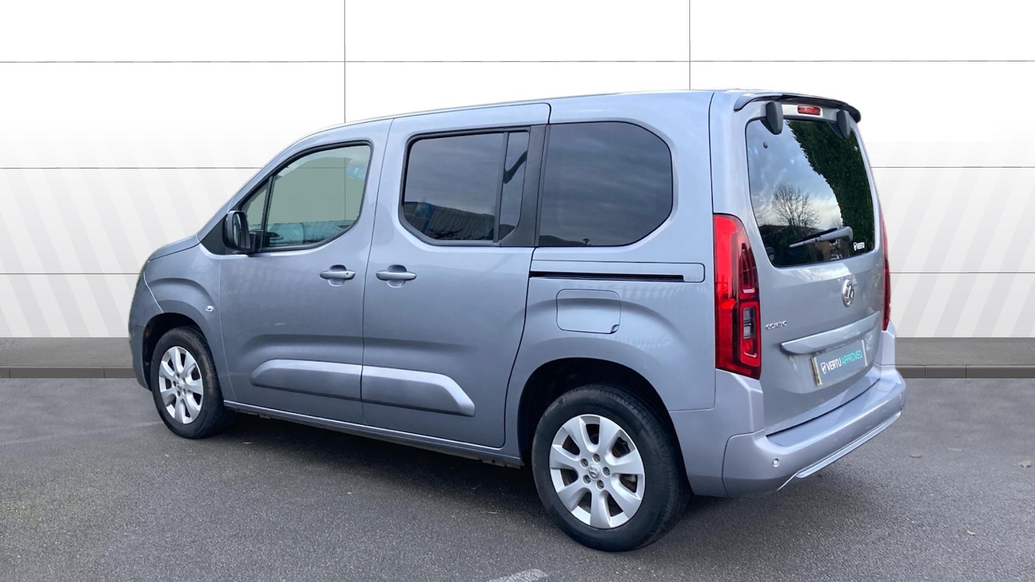 Used Vauxhall Combo Life 2022 for sale - 76882279: Photo 2