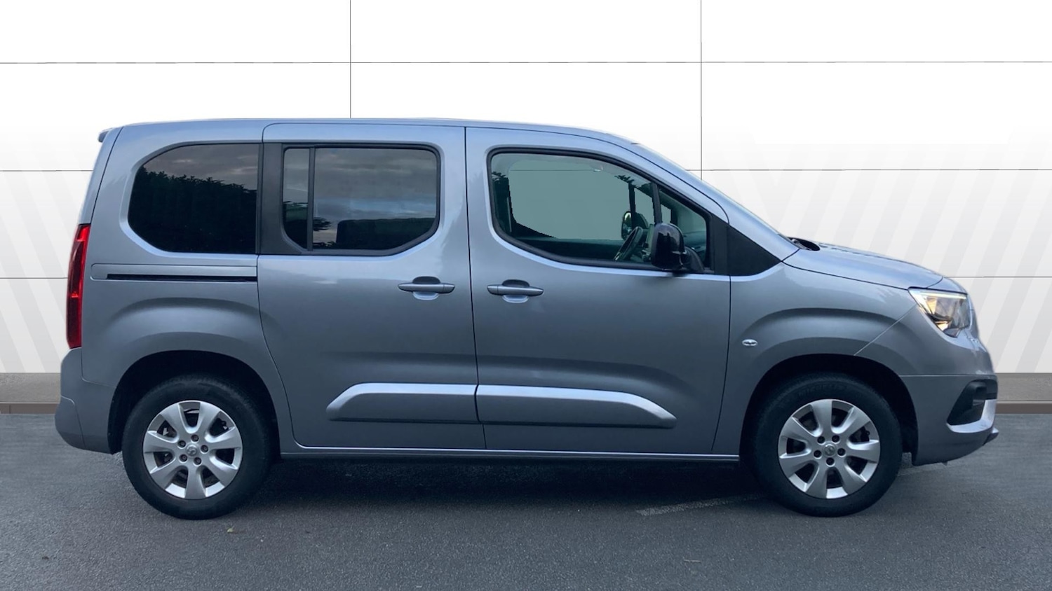 Used Vauxhall Combo Life 2022 for sale - 76882279: Photo 5