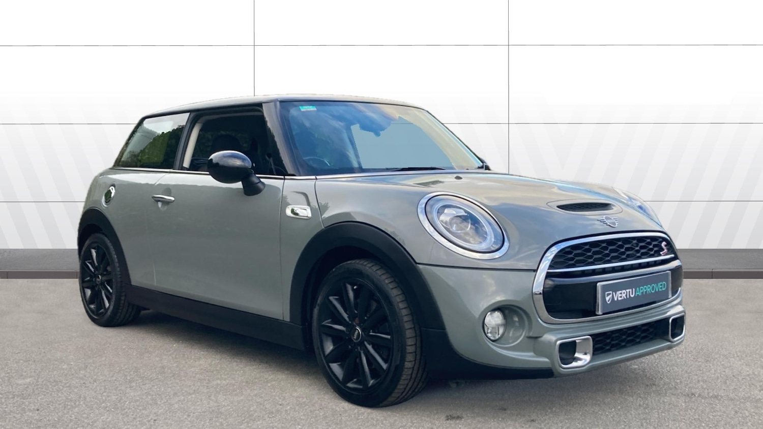 Used MINI Hatch 2018 for sale - 76493770: Photo 1