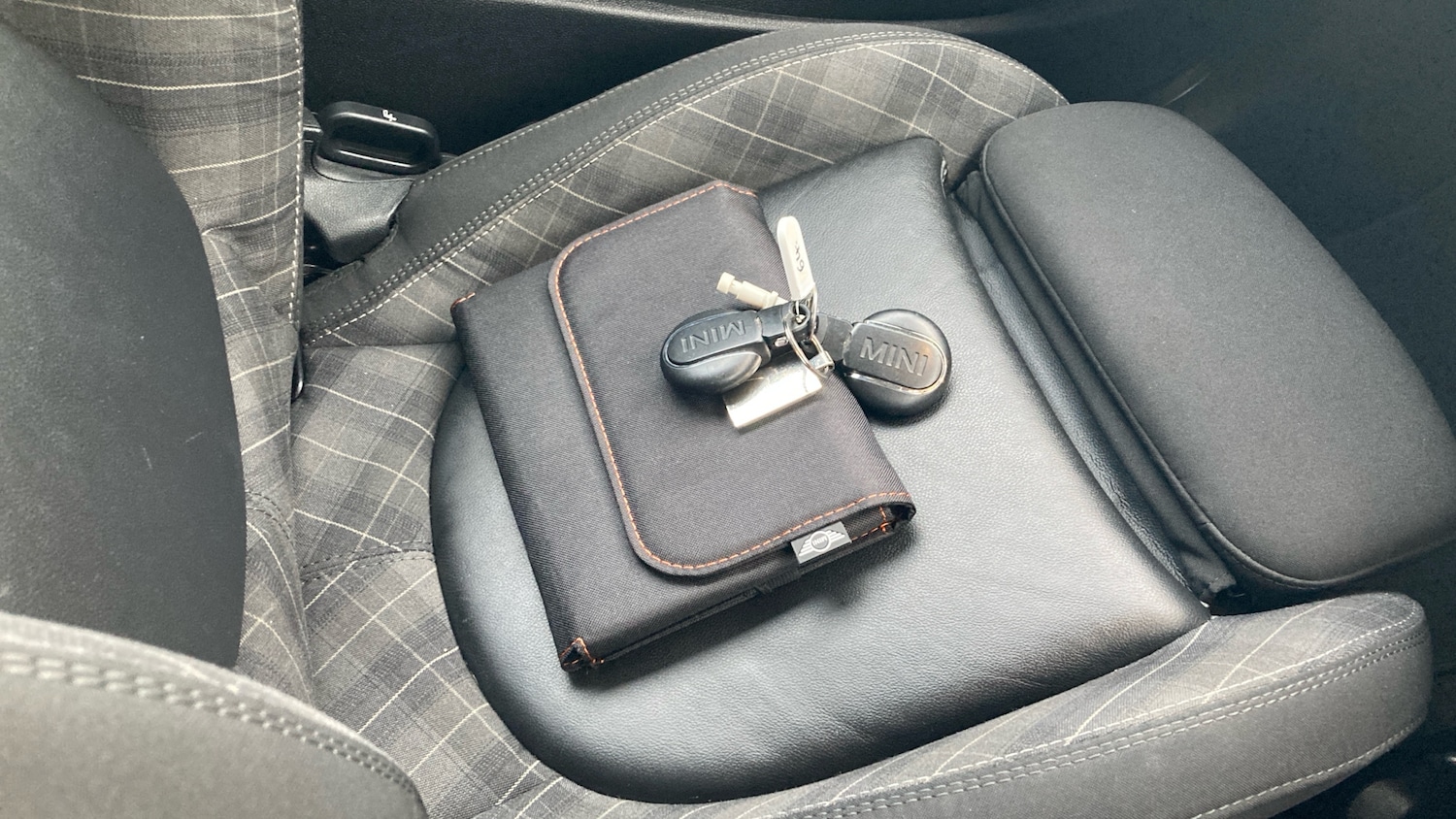 Used MINI Hatch 2018 for sale - 76493770: Photo 19