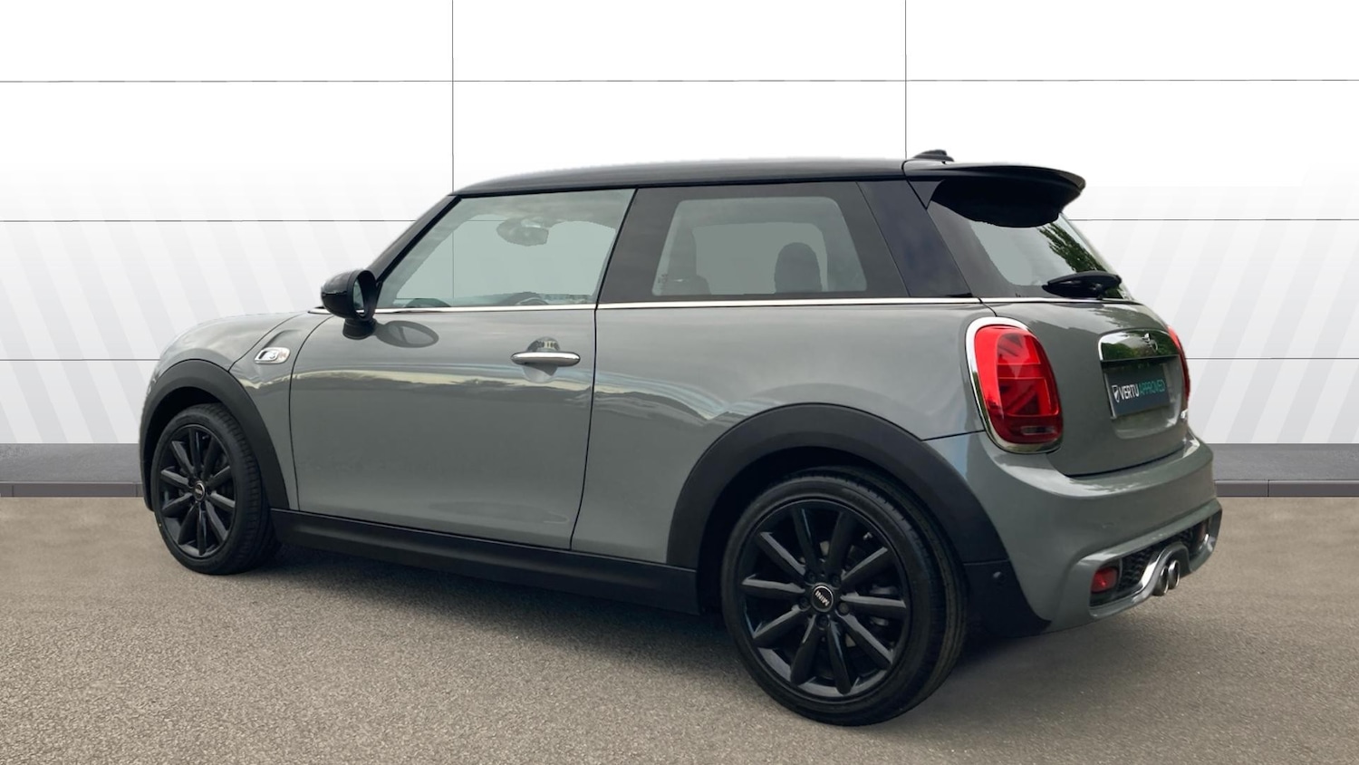 Used MINI Hatch 2018 for sale - 76493770: Photo 2