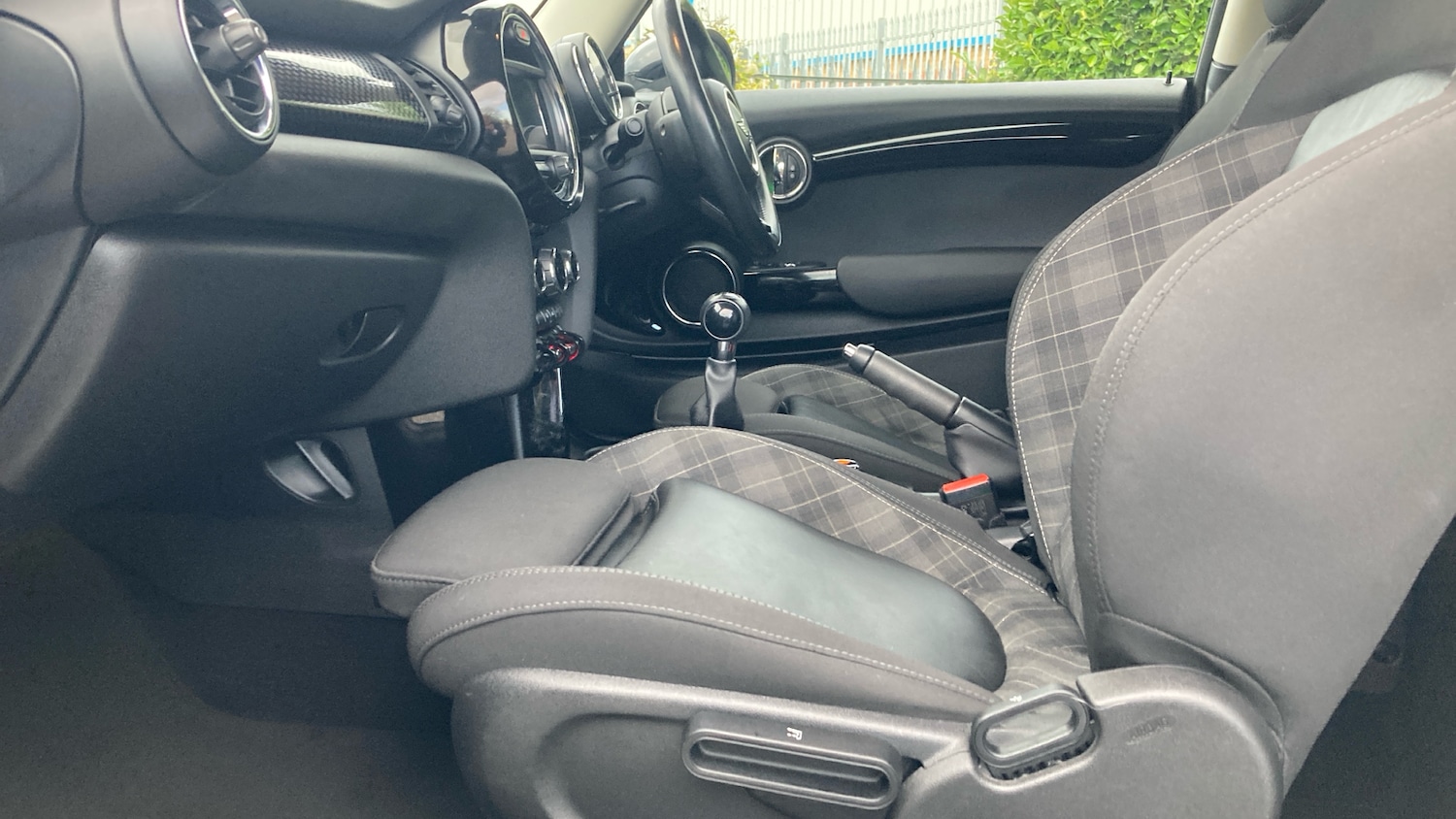 Used MINI Hatch 2018 for sale - 76493770: Photo 32