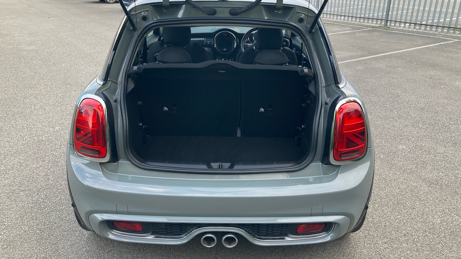 Used MINI Hatch 2018 for sale - 76493770: Photo 4