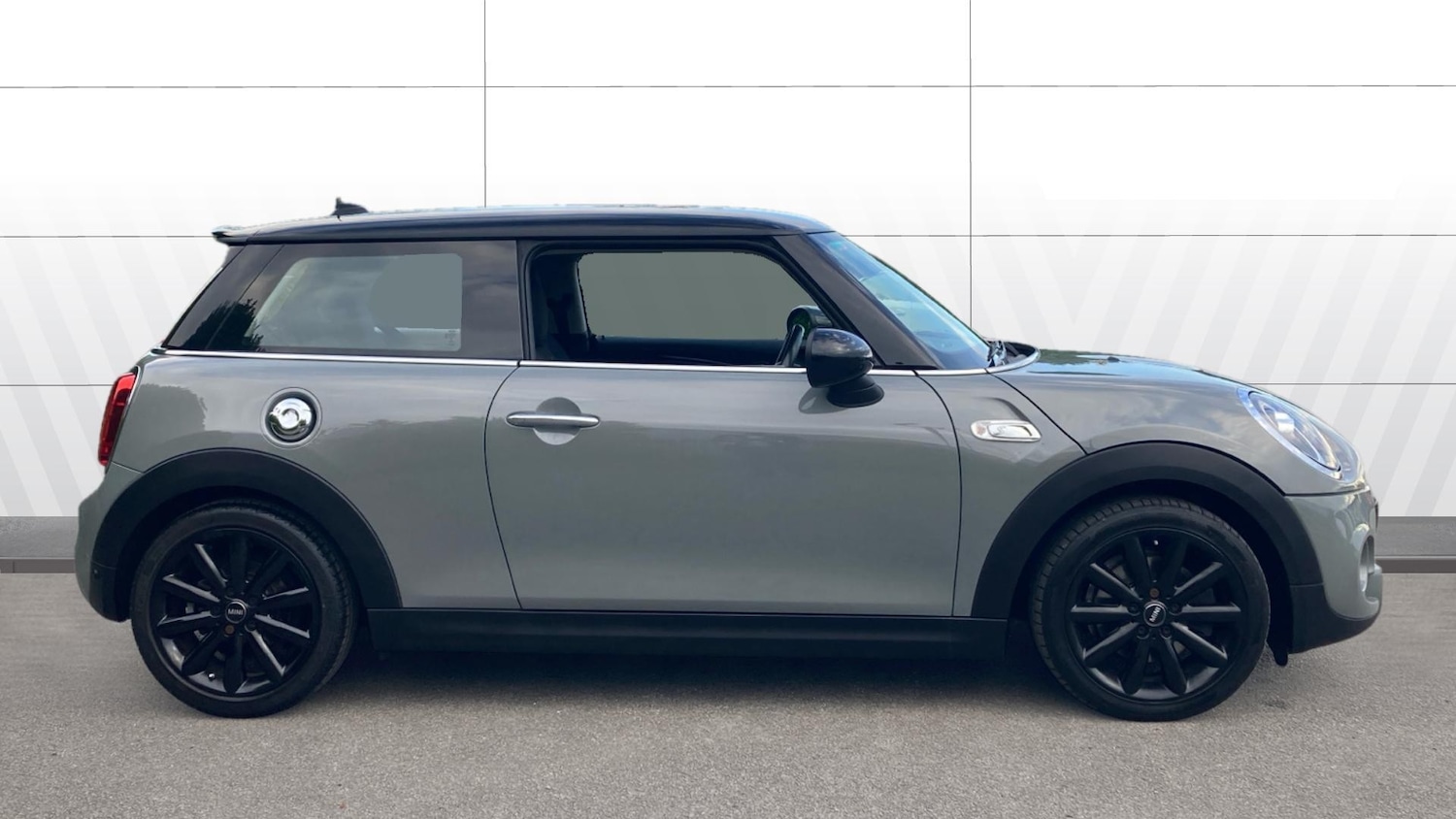 Used MINI Hatch 2018 for sale - 76493770: Photo 5