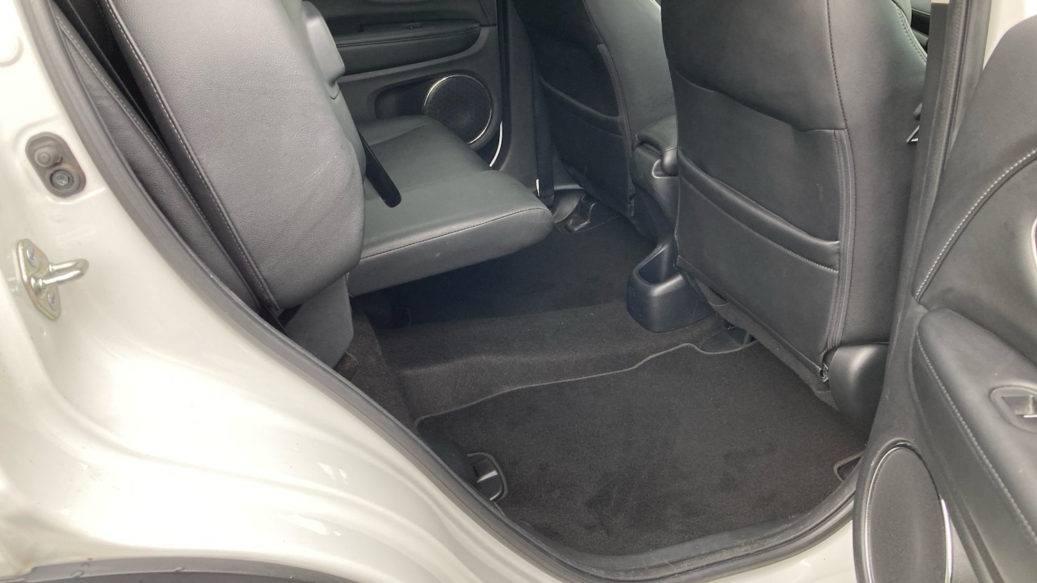 Vehicle 29