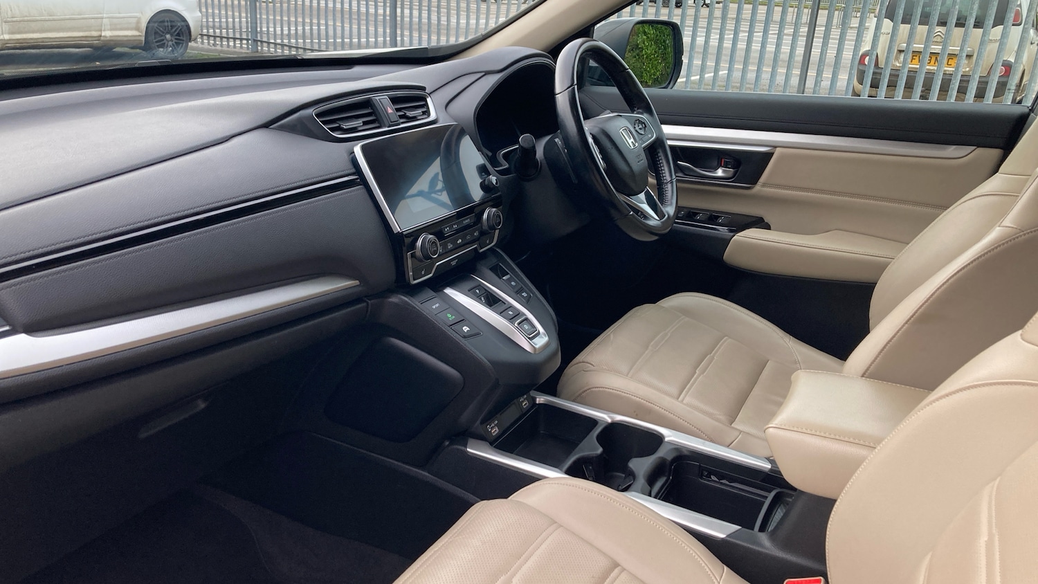 Used Honda CR-V 2021 for sale - 76710016: Photo 2