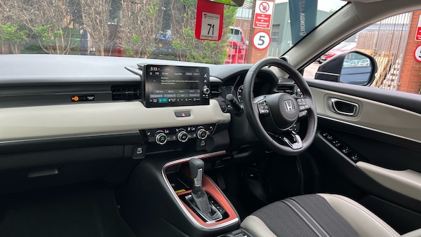 Used Honda HR-V 2022 for sale - 76265919: Photo 2
