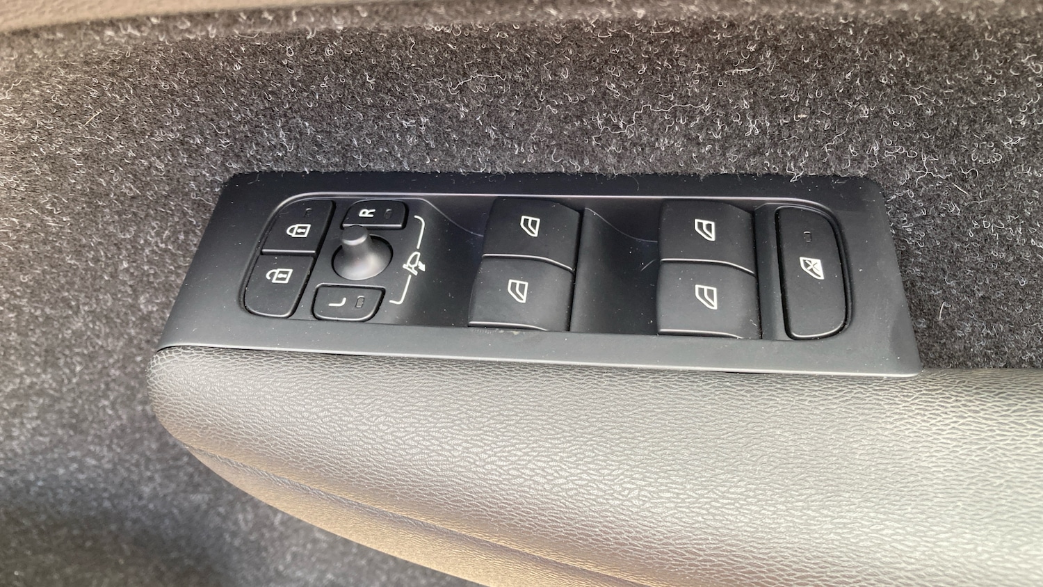 Used Volvo XC40 2020 for sale - 77662475: Photo 31