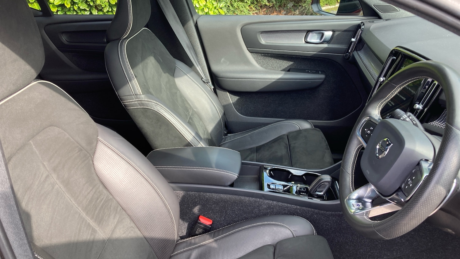 Used Volvo XC40 2020 for sale - 77662475: Photo 32