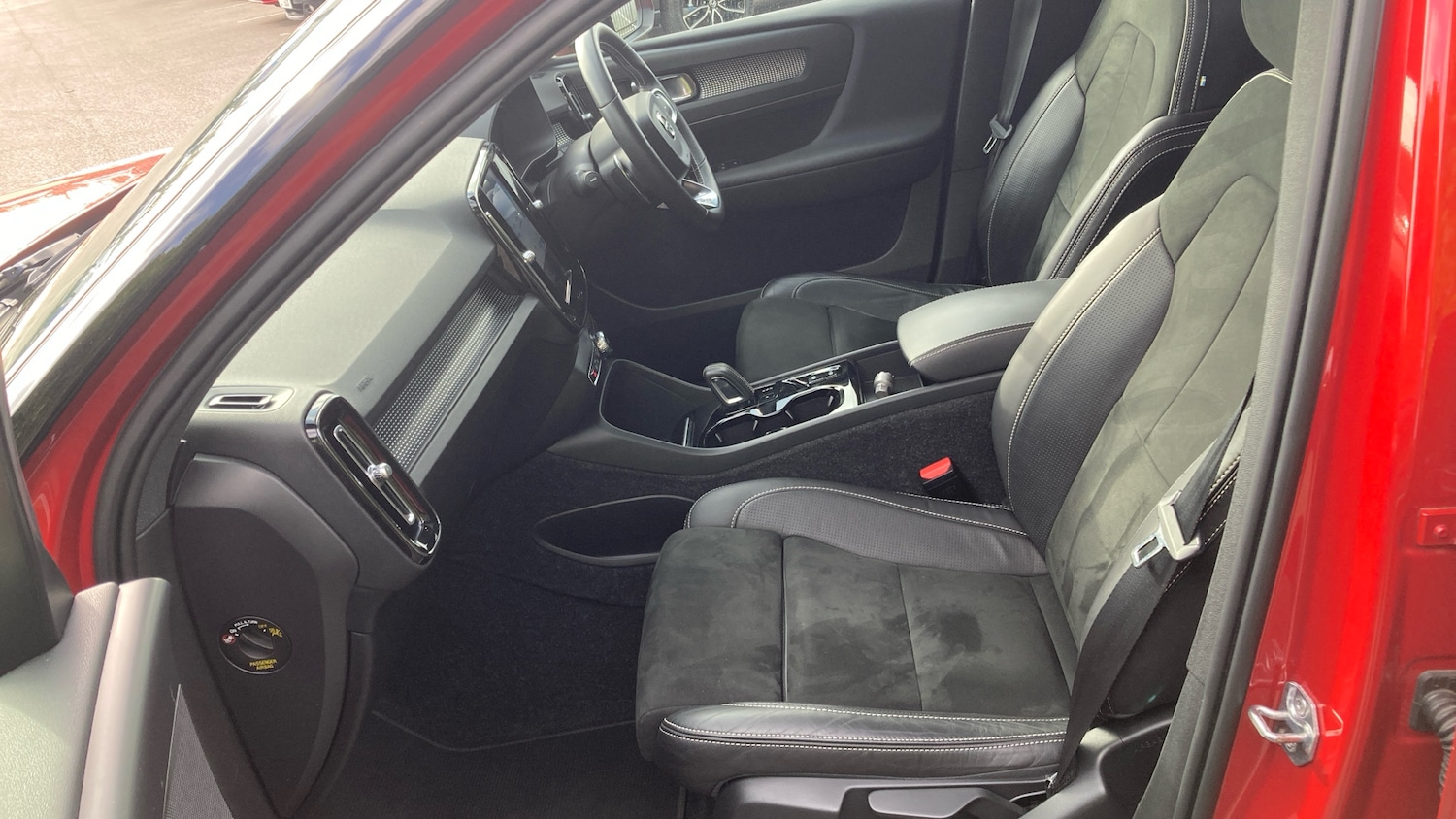 Used Volvo XC40 2020 for sale - 77662475: Photo 46