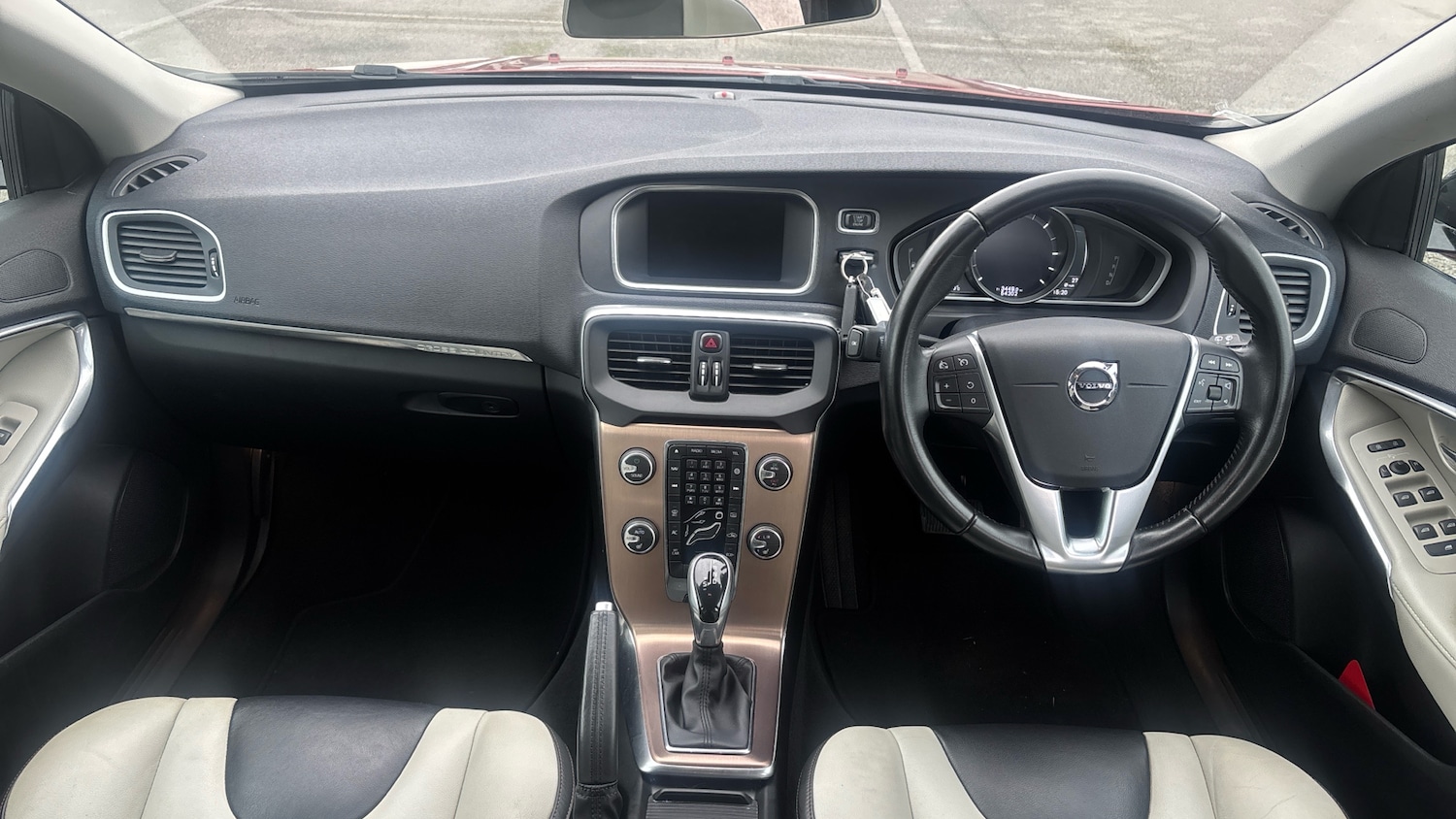 Used Volvo V40 2016 for sale - 77663355: Photo 10
