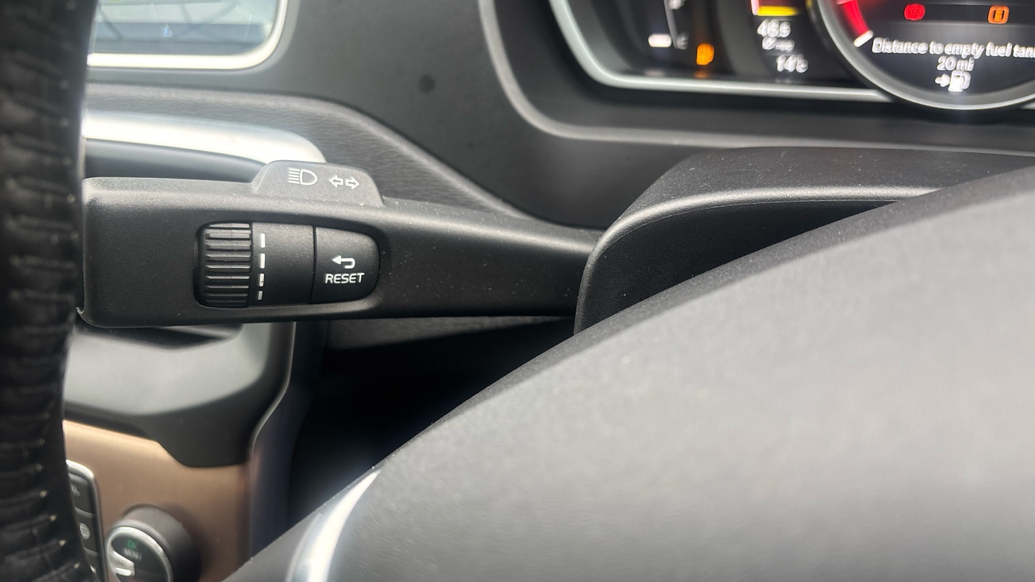 Used Volvo V40 2016 for sale - 77663355: Photo 26