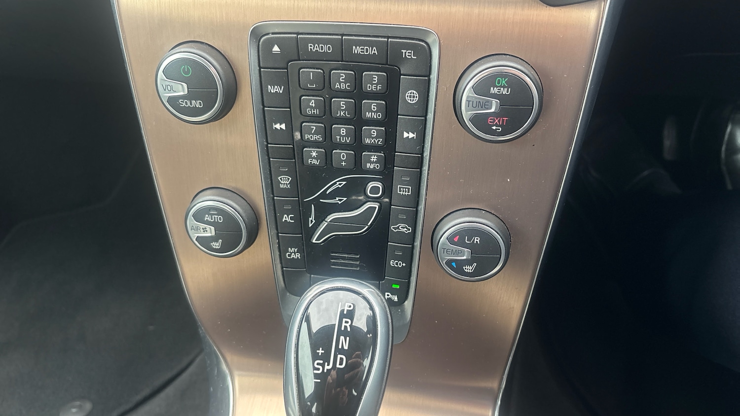 Used Volvo V40 2016 for sale - 77663355: Photo 27