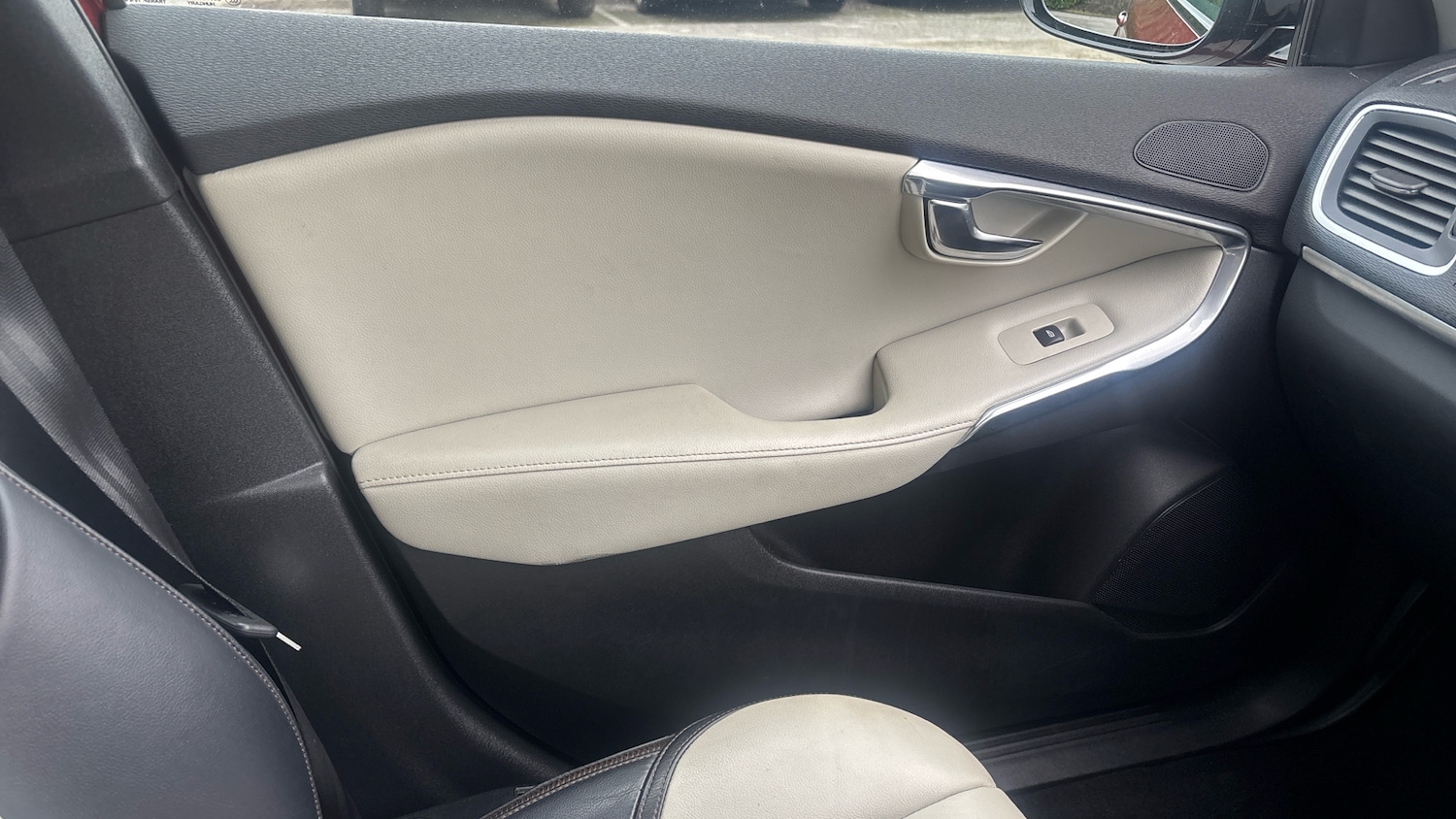 Used Volvo V40 2016 for sale - 77663355: Photo 34