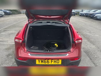 Used Volvo V40 2016 for sale - 77663355: Photo